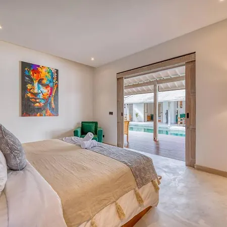 Beautiful Villa Yang Tao In The Heart Of Seminyak With Private Staff Exterior photo